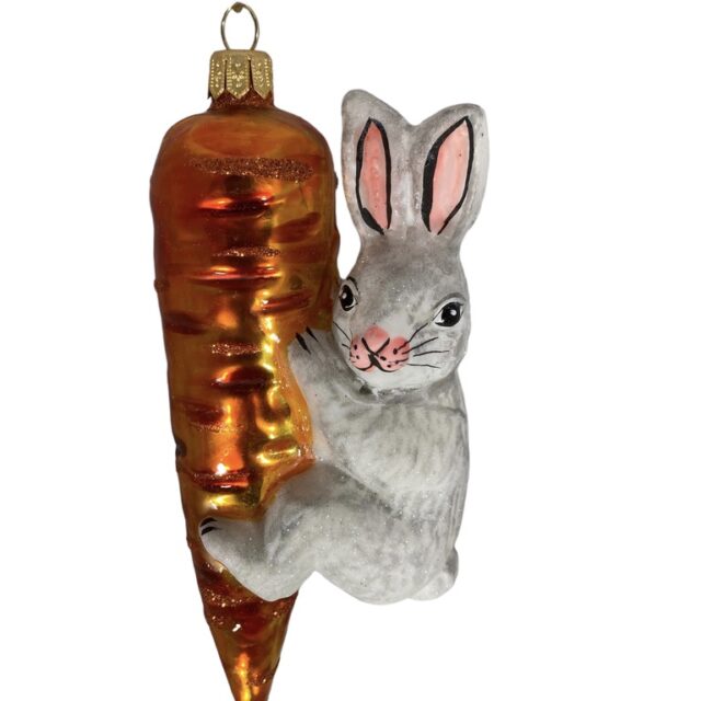 rabbit on a carrot, konijn op wortel, paashaas, paasdecoratie, christmas, kerst, kerstdecoratie, christmasdecoration, carrot, wortel, konijn, easter bunny, glassornament