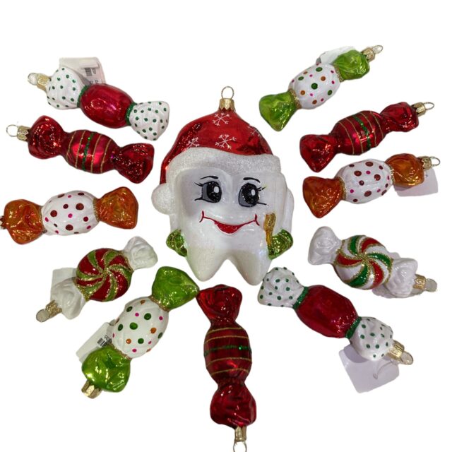 Candy, snoep, tand, thooth, dentist, christmas, kerst, kerstdecoraties, christmasdecorations, xmas toys, christmastree, glass,ornaments, kerstboom