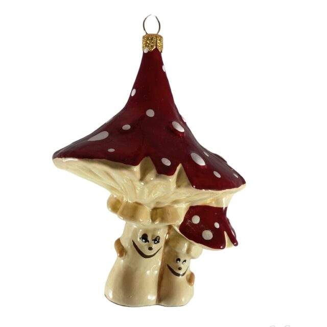 buddies, freinds, freindship, mushroom, paddestoelen, planten, plants, vegan, veggie, mans' best friend, friendship, love, compassion, , kerst, christmas, christmas decorations, glass ornaments, christmastree, kerstboom, saint Nick, Santa claus, kris kringle, wiehnachten, wiehnachtsdecko, natal, navidad, perfectgift, presents for all,