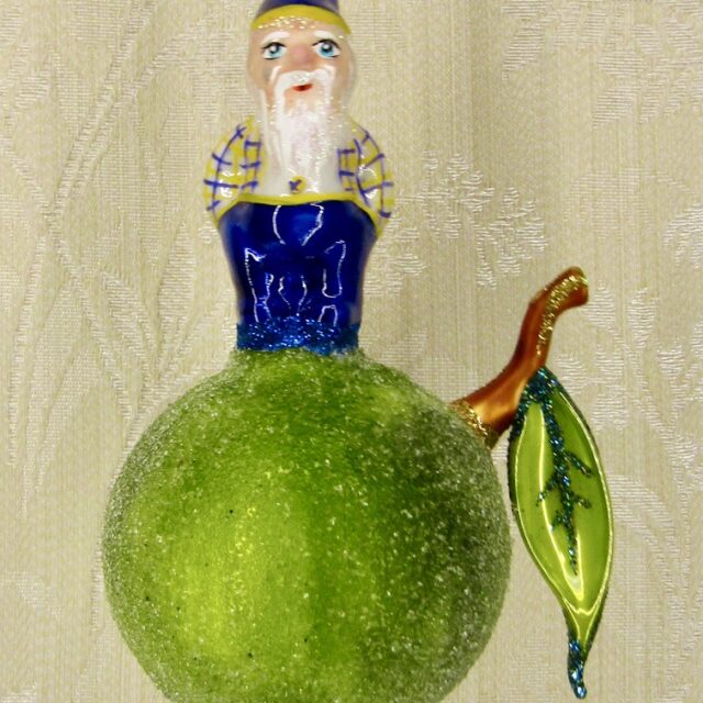 gnome, kabouter, harvesting, oogsttijd, , fairy fantasy, sprookjes figuren, legendes en mythes, mythological figure, kerst, christmas, kerstdecoratie, christmasdecoratin, kris kringle, santaclaus, kerstman, kerstboom, let it snow, jingle bells,