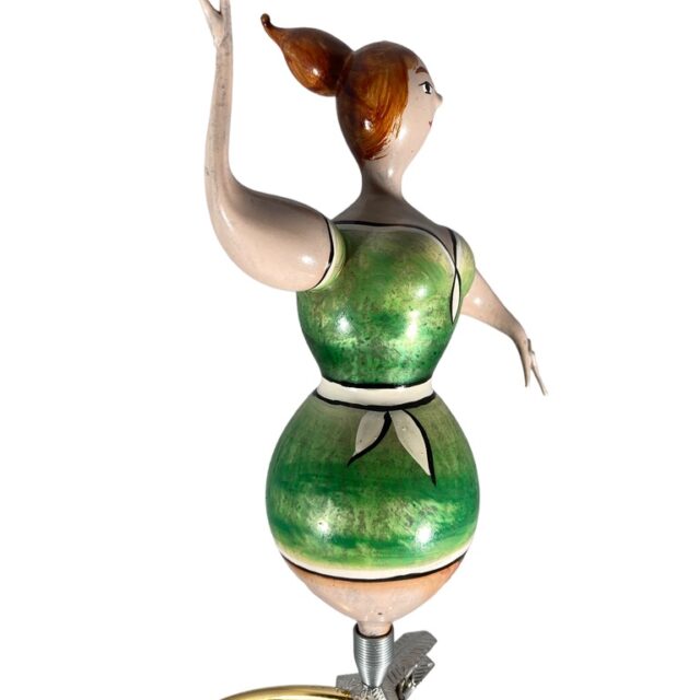 lady green dress, dame groene jurk, big is beautiful, milf, chubby lady, ornament on a clip , kerst, christmas, christmastree, kerstboom, christmas is coming, christmascountdown, the night before christmas, chi