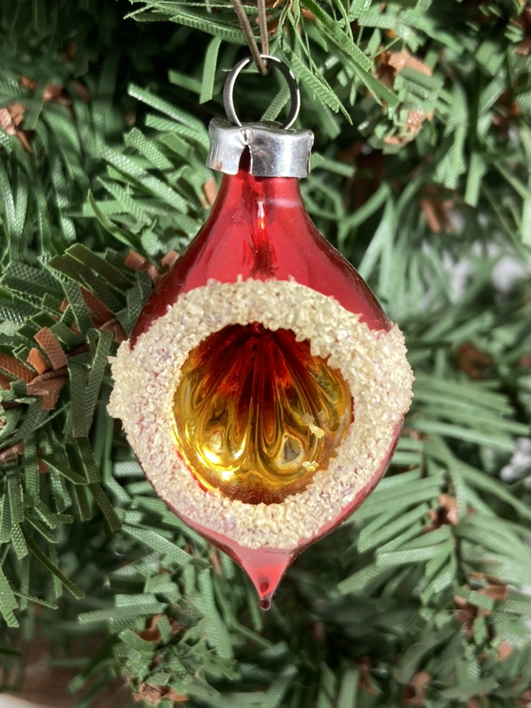 Reflex, ball, bol met reflex, vorm, shape, classics, de klassiekers, , happy moments, christmas, kerst, christmastoys, kerstversiering, Xmasjoy, xmastoys, xmas candy, xmastree, kerstboom, christmastree, christmascountdown, christmasti