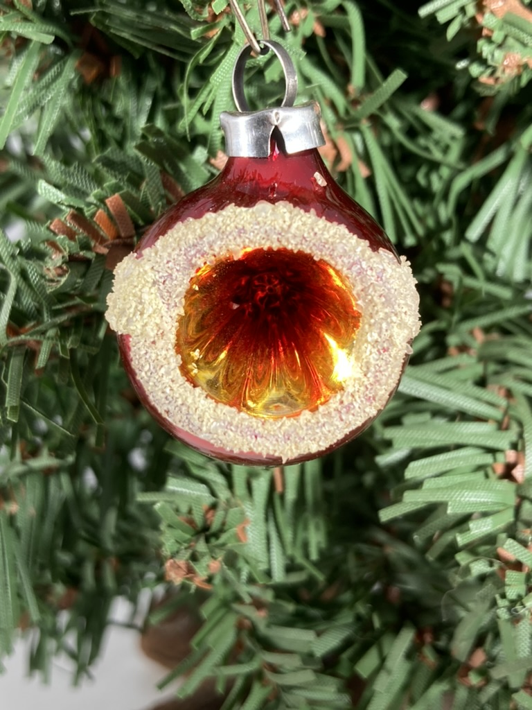 Reflex, ball, bol met reflex, vorm, shape, classics, de klassiekers, , happy moments, christmas, kerst, christmastoys, kerstversiering, Xmasjoy, xmastoys, xmas candy, xmastree, kerstboom, christmastree, christmascountdown, christmasti