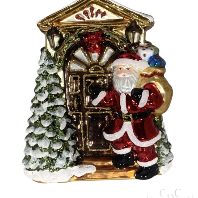 santa at the door, de kerstman aan de deur, hoort wij klopt daar kinderen ? who is at the door ? , party time, celebration, , kerst, kerstdecoratie, christmas, christsmasdecoration, santa claus, kerstman, kerstboom , christmas tree, huras ornaments, glass ornaments,