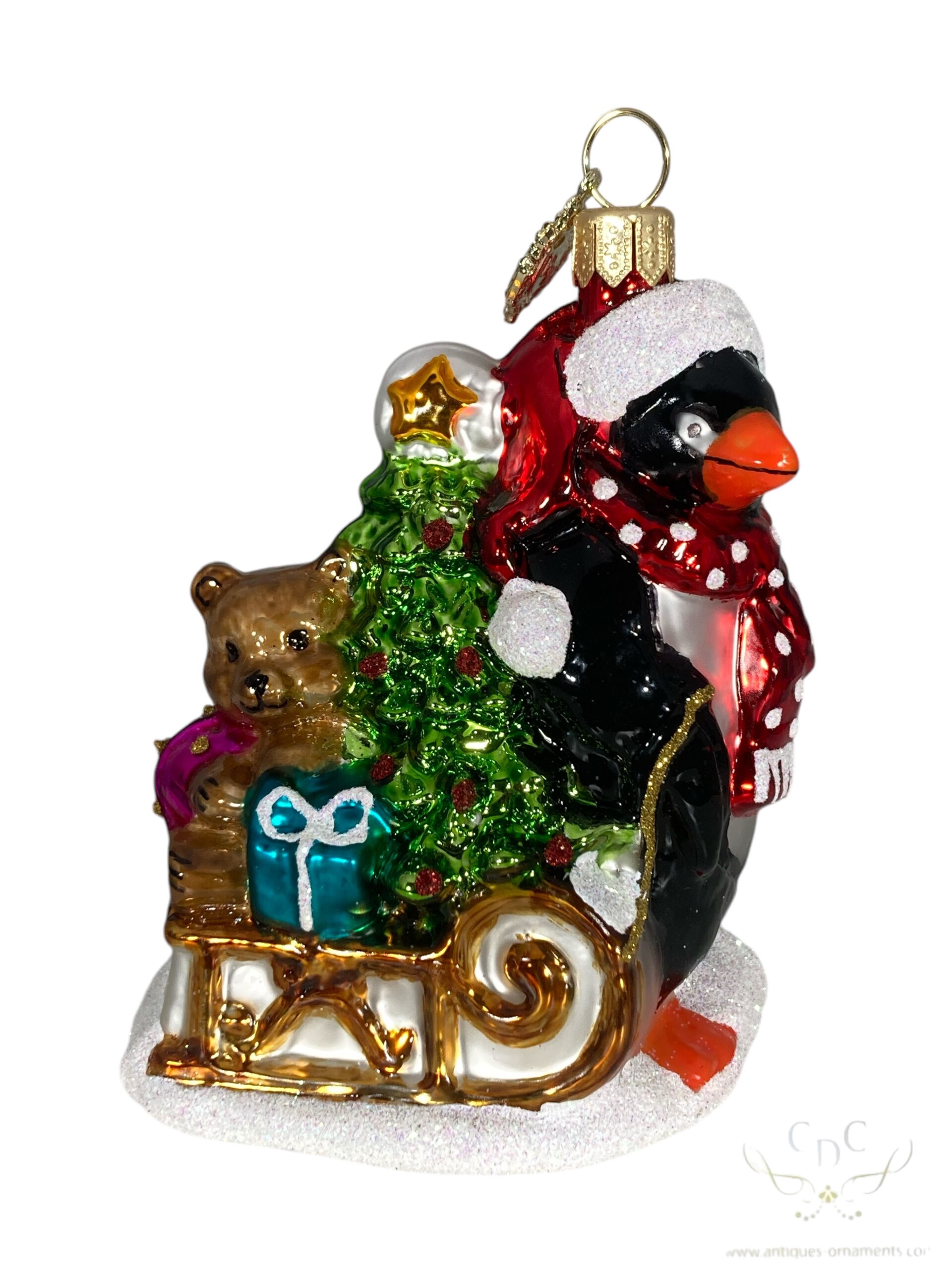 pinguin with sled, pinguin met slee, on the poles, artic live, animal, dier, , party time, celebration, , kerst, kerstdecoratie, christmas, christsmasdecoration, santa claus, kerstman, kerstboom , christmas tree, huras ornaments, glass ornaments,