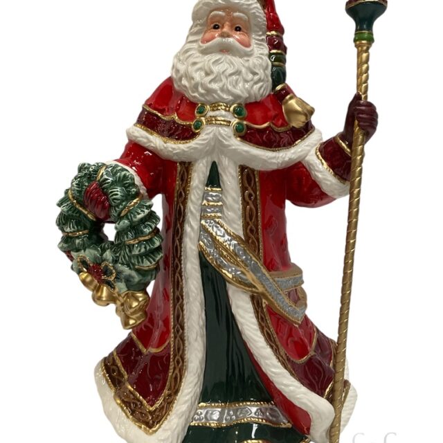 , porcelain figurine, porseleinen beeld, santa, kerstman, christmas atmosphere, christmas decoration, kerst sfeer, kerstdecroatie, homed decor, holiday season