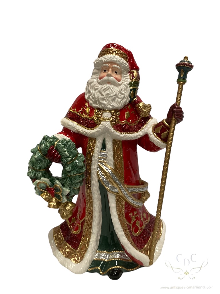 , porcelain figurine, porseleinen beeld, santa, kerstman, christmas atmosphere, christmas decoration, kerst sfeer, kerstdecroatie, homed decor, holiday season